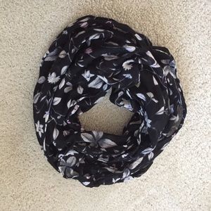 Loft scarf